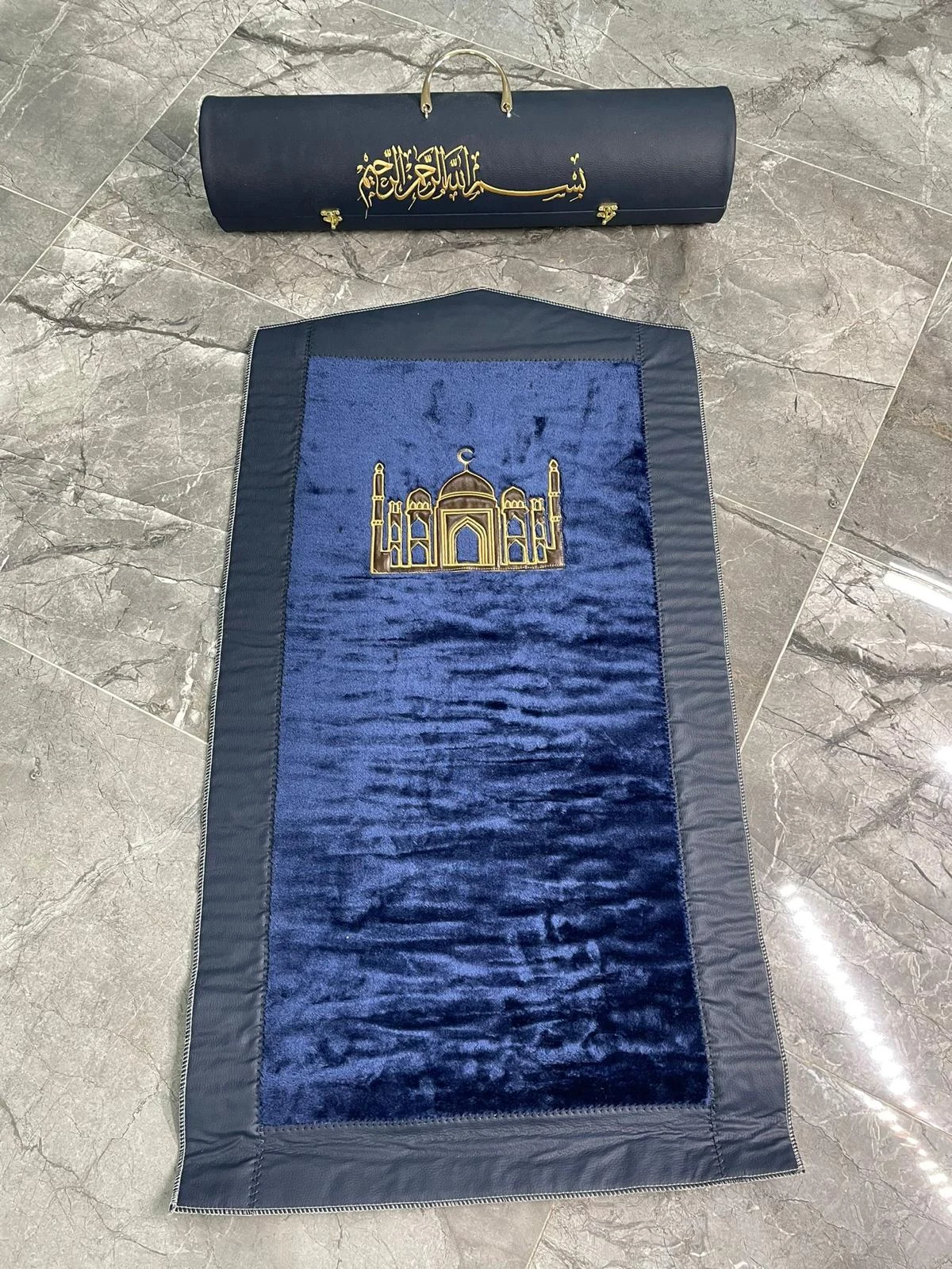 ÇANTALI ÖZEL TASARIM  DERİ KADİFELİ SECCADE 14