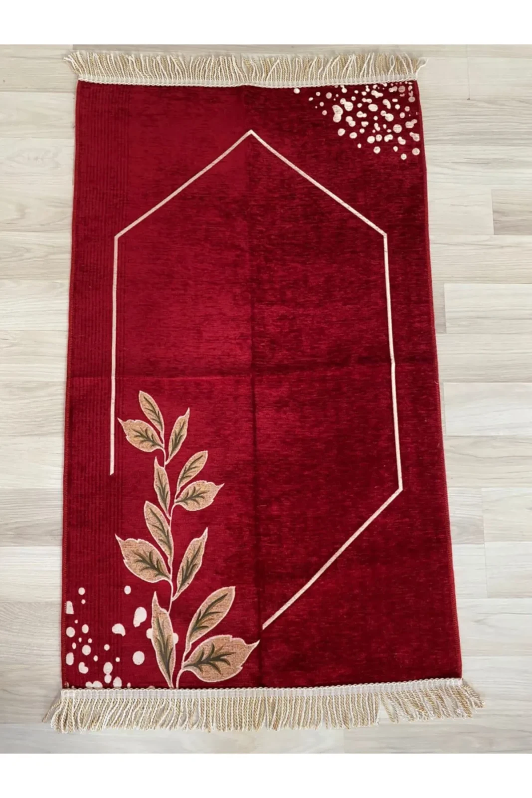 Mihraplı Çiçek Desenli Seccade 4