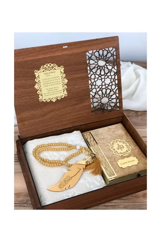 Anneler Gününe Özel Ahşap Kutuda Kuran-ı Kerim Seccade, Kitap Ayracı Manevi Set 1